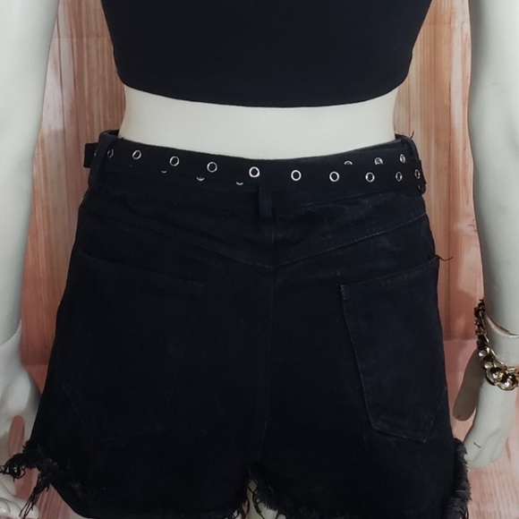 CHERRYBOOM STUDIO BLACK DISTRESSED DENIM SHORTS M - Picture 3 of 8